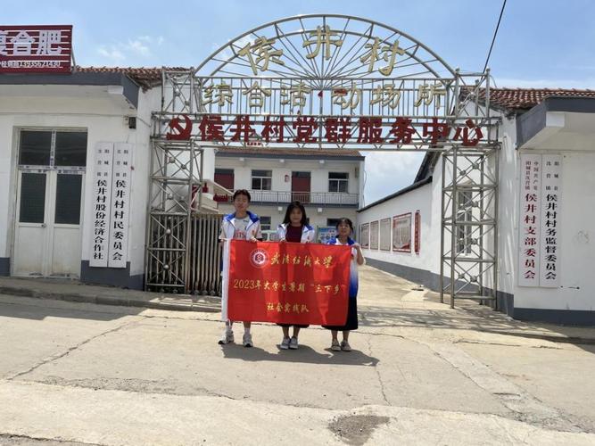蚕种生产精细化,桑园管理机械化,小蚕饲养共育化,大棚养蚕工厂化,老熟